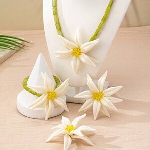 White and Yellow Floral Jewelry Set